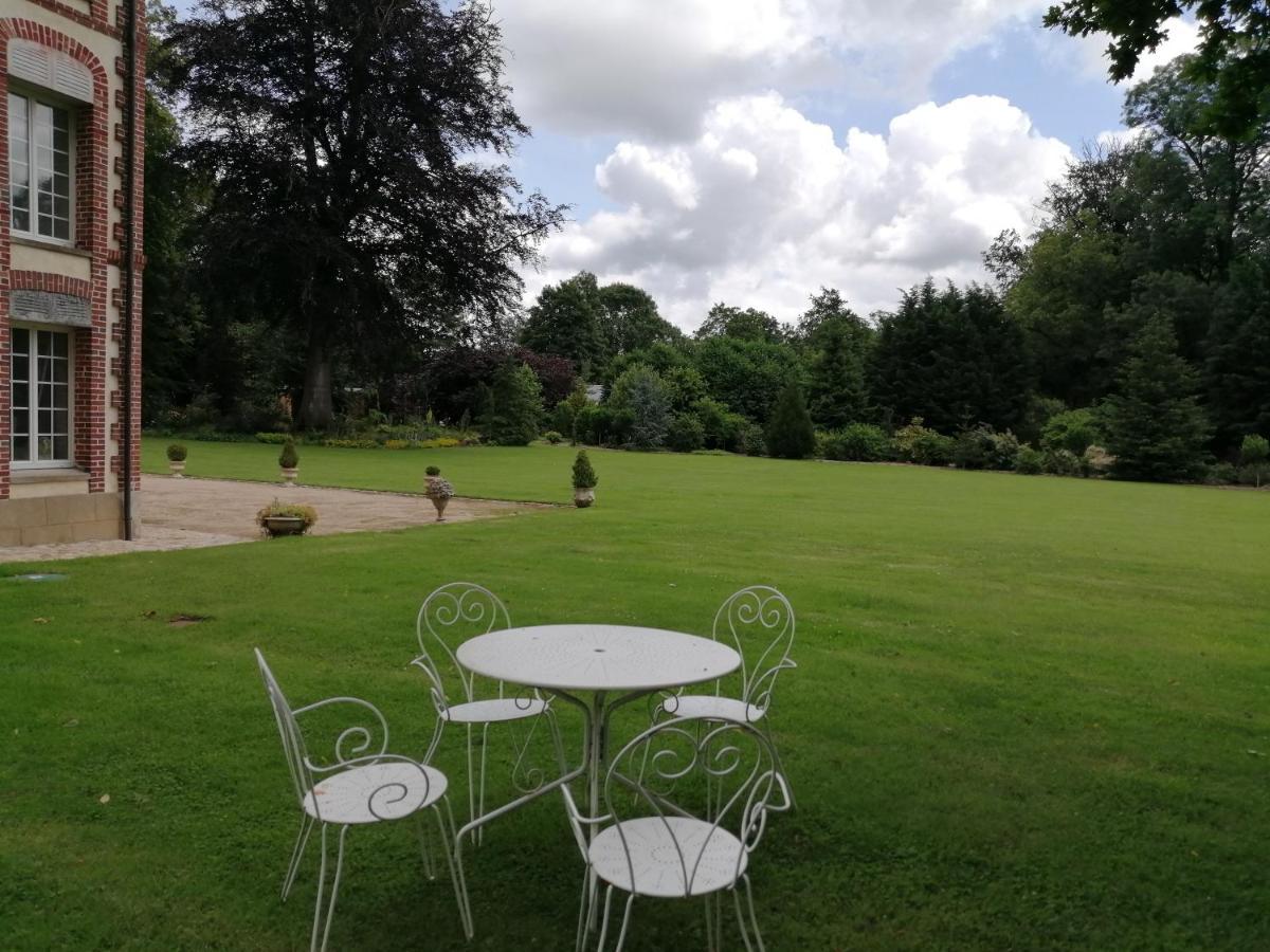 Chambre E Andre Le Domaine Des Jardins De Bracquetuit 외부 사진